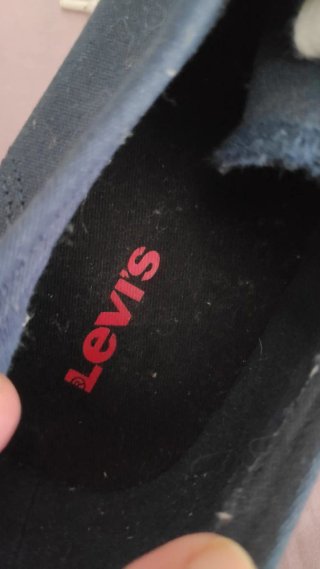 Zapatillas Levi's Negras y Blancas