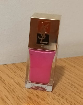 Lote YSL: Base Maquillaje,Esmalte Rosa y Gloss