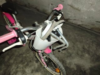 Bicicleta infantil Btwin rosa y blanca