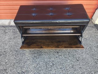 Zapatero con asiento acolchado