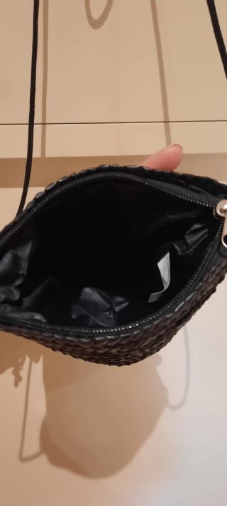 Bolsa preta tiracolo