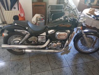 Honda Black Widow 750cc
