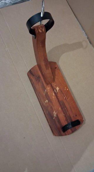 Jamonero de madera y hierro