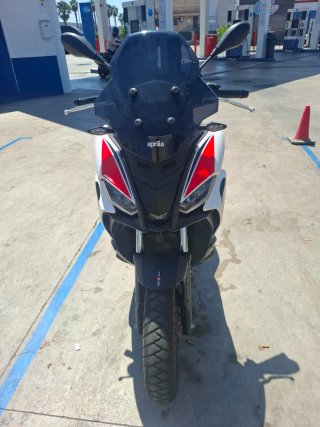 Aprilia SR GT 125 Sport Maxi Scooter