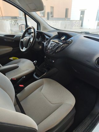 Ford Tourneo Courier Titanium 2017 Gasolina 100CV