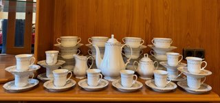 Vajilla Porcelana Irabia Tazas y Cafetera