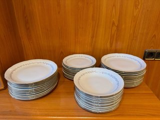 Vajilla Porcelana Irabia Tazas y Cafetera