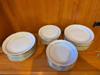 Vajilla Porcelana Irabia Tazas y Cafetera