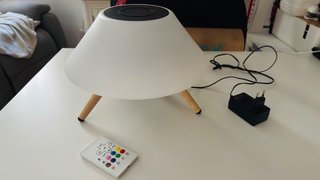 Lámpara LED con base de carga móvil