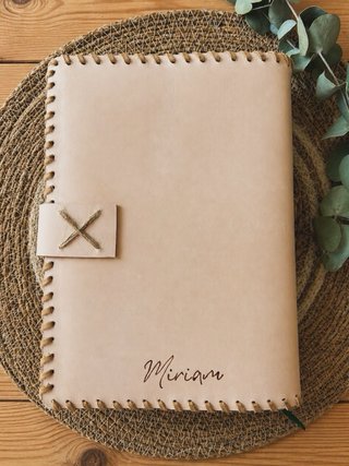 Funda piel personalizada para Biblia