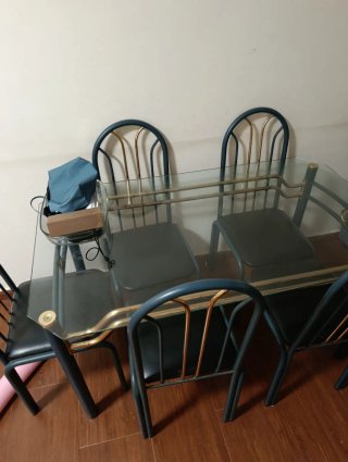 Mesa Comedor Cristal y 5 Sillas