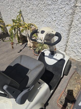 Scooter 4 ruedas gran tamaño