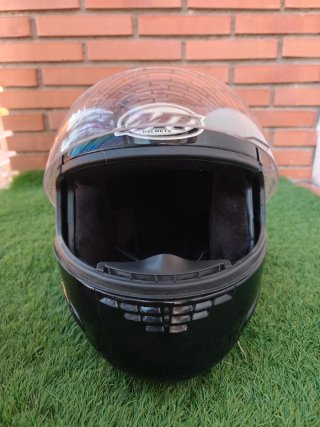 Casco de moto negro