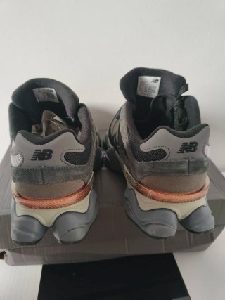 New Balance 9060 Negro Gris