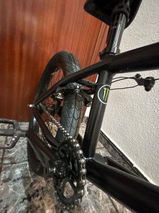 Bmx 20' Monster Energy, de segunda, + 2 pegatinas.