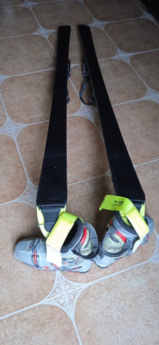 Equipo de esquí de travesía