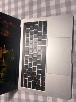 MacBook Pro 13” 2019 Plata