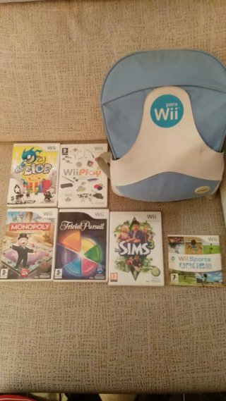 Nintendo Wii con mandos y juegos