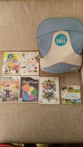 Nintendo Wii con mandos y juegos