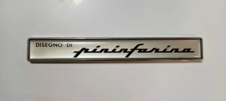 Anagrama letras logo Pininfarina Diseño