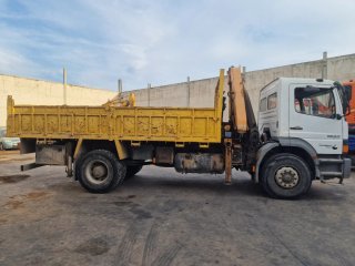 Camión Grúa Mercedes Atego 1828 Basculante