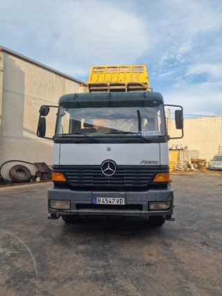 Camión Grúa Mercedes Atego 1828 Basculante