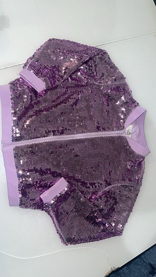 Chaqueta lentejuelas morado y plata 6/8 años