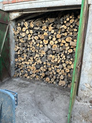 Leña de olivo para chimenea
