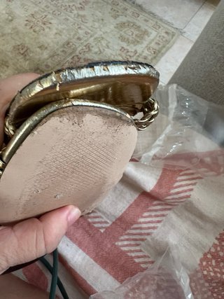 Sandalias Zara doradas trenzadas tacón bajo 37