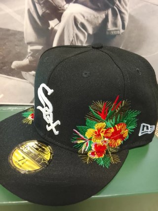 Gorra New Era 59Fifty Floral Negra Talla 7.1/4