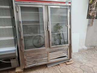 Nevera expositora refrigerada