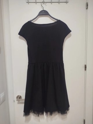 Vestido gótico negro con tul