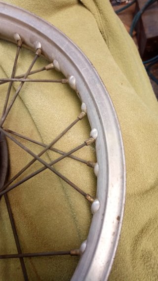 Rueda Bultaco 121