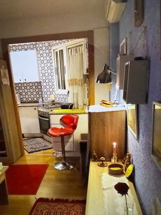 Se alquila habitación para una chica estancia 3 ms