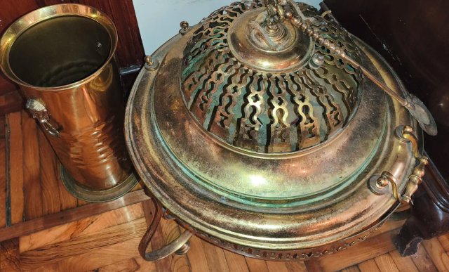 Conjunto decorativo bronce y latón