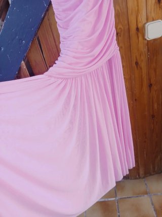 Vestido largo rosa drapeado