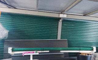 Toldo de pared verde oscuro