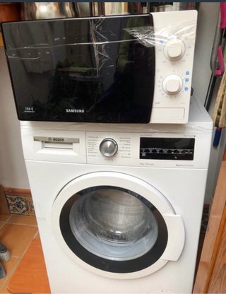 Lavadora Bosch Serie 6 y Microondas Samsung