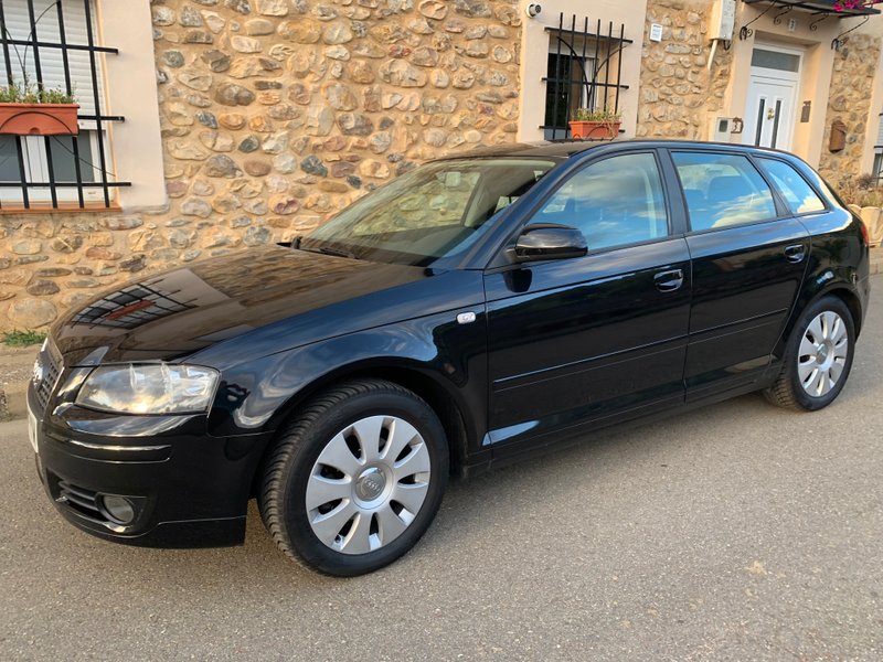 Audi A3 sportback 1.9TDI - foto 1