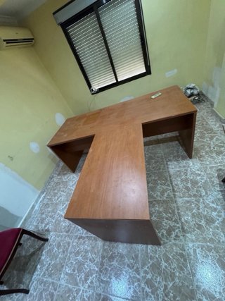 Escritorio de madera para oficina