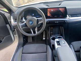 BMW IX2 2025  100 × 100 eléctrico paquete M