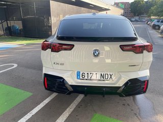 BMW IX2 2025  100 × 100 eléctrico paquete M