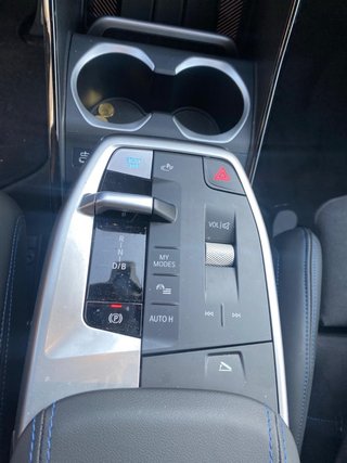 BMW IX2 2025  100 × 100 eléctrico paquete M