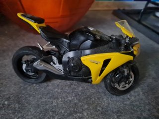 Modellino Moto Giallo Nero honda cbr 1000 rr
