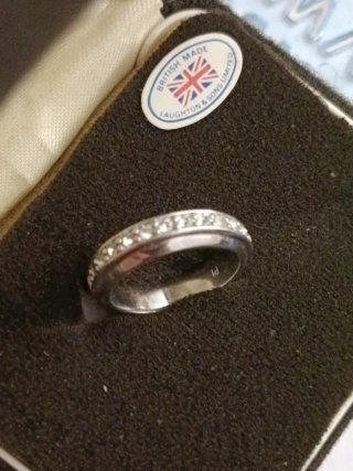 Anillo con circonitas plata