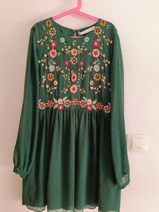 Vestido verde bordado flores XS