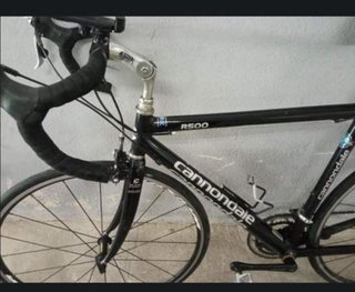 Bicicleta de carretera Cannondale Negra