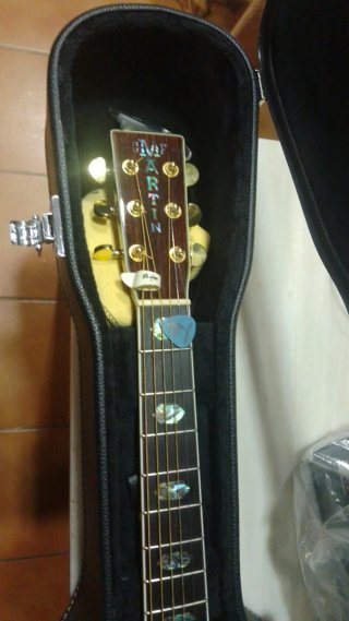 Guitarra Electroacústica Martin DC-45 (cover).