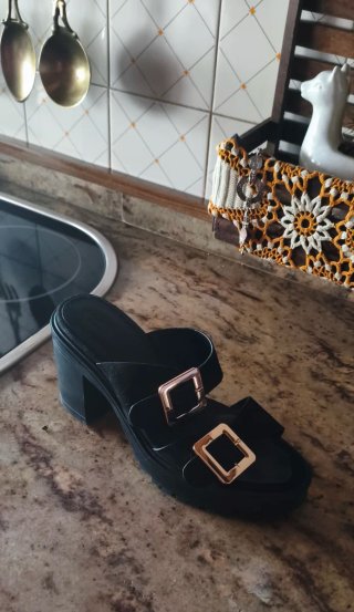 Sandalias tacón negras hebilla talla 39