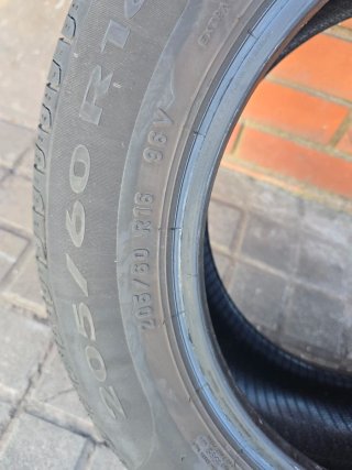 Neumático 205/60/16 96V Pirelli